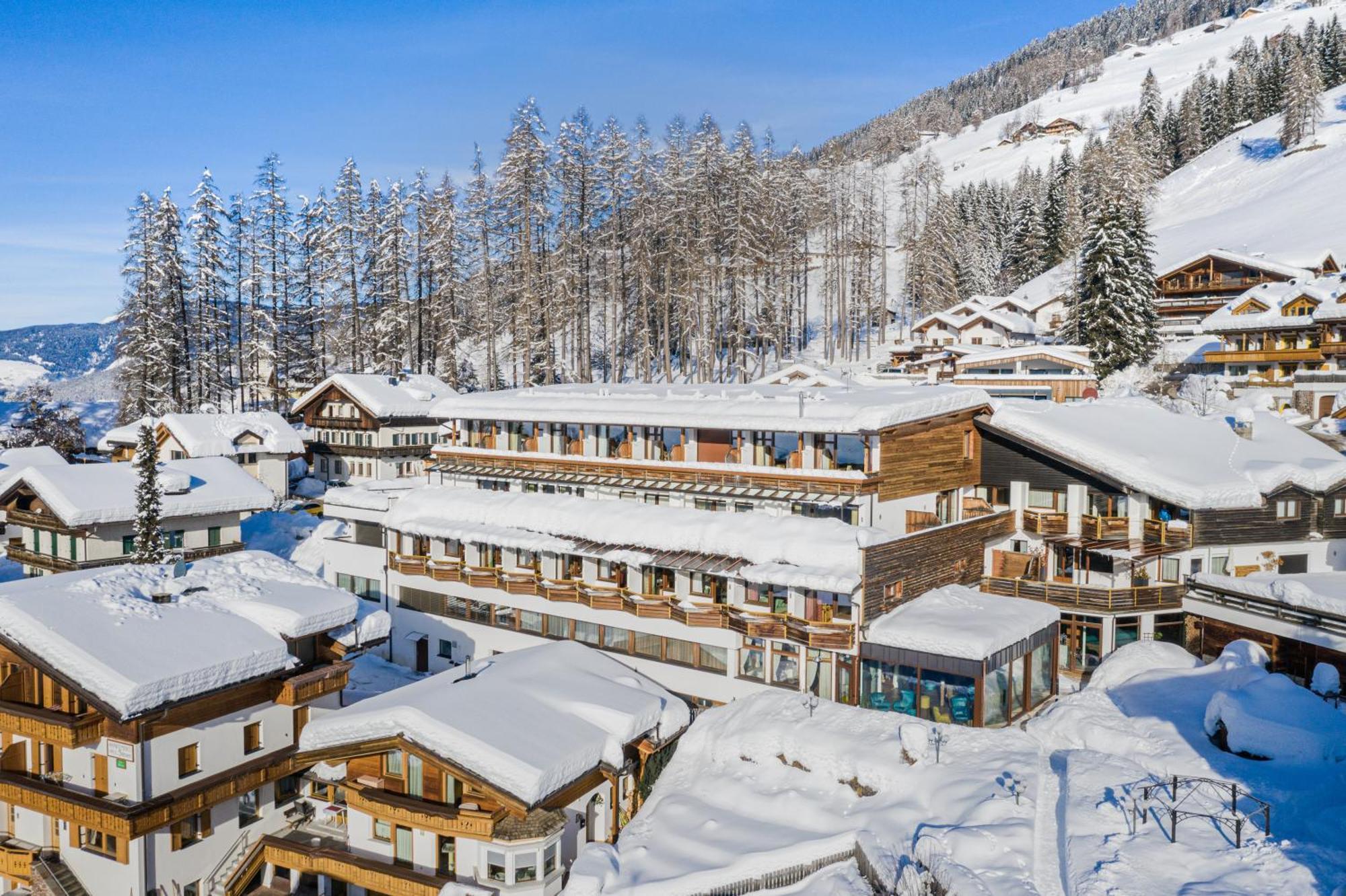 Alpenwellnesshotel St. Veit Sexten Esterno foto