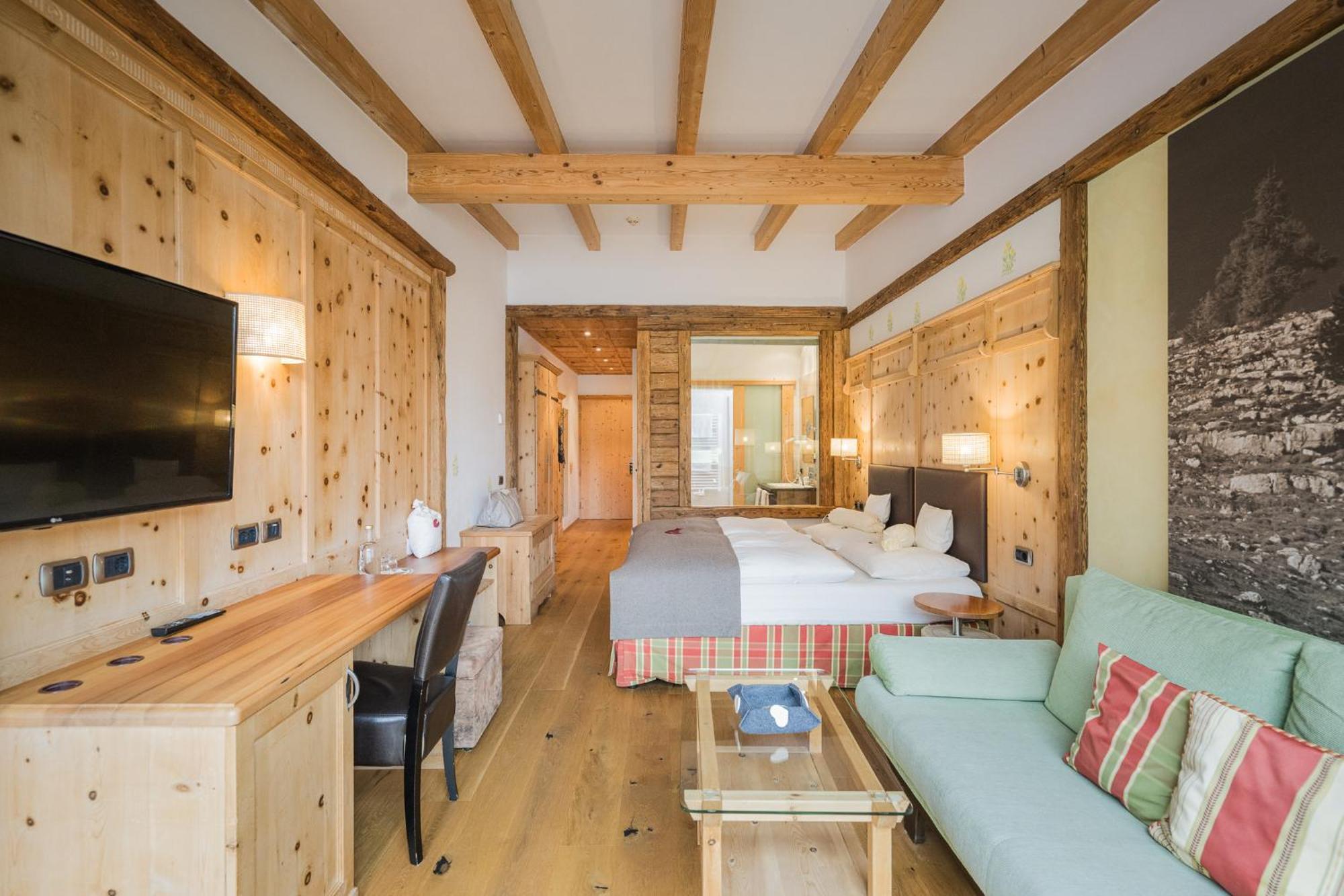 Alpenwellnesshotel St. Veit Sexten Esterno foto