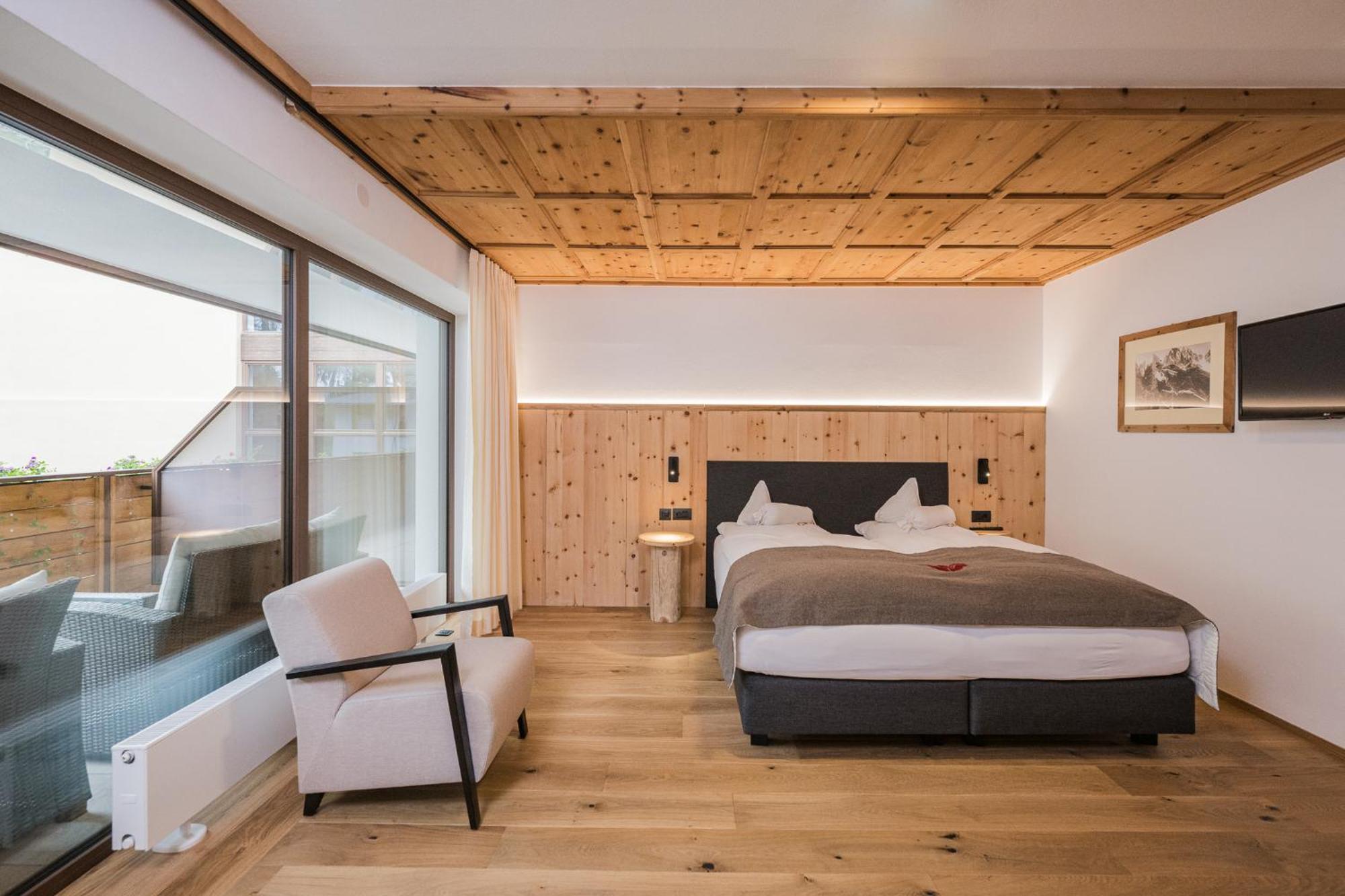 Alpenwellnesshotel St. Veit Sexten Esterno foto