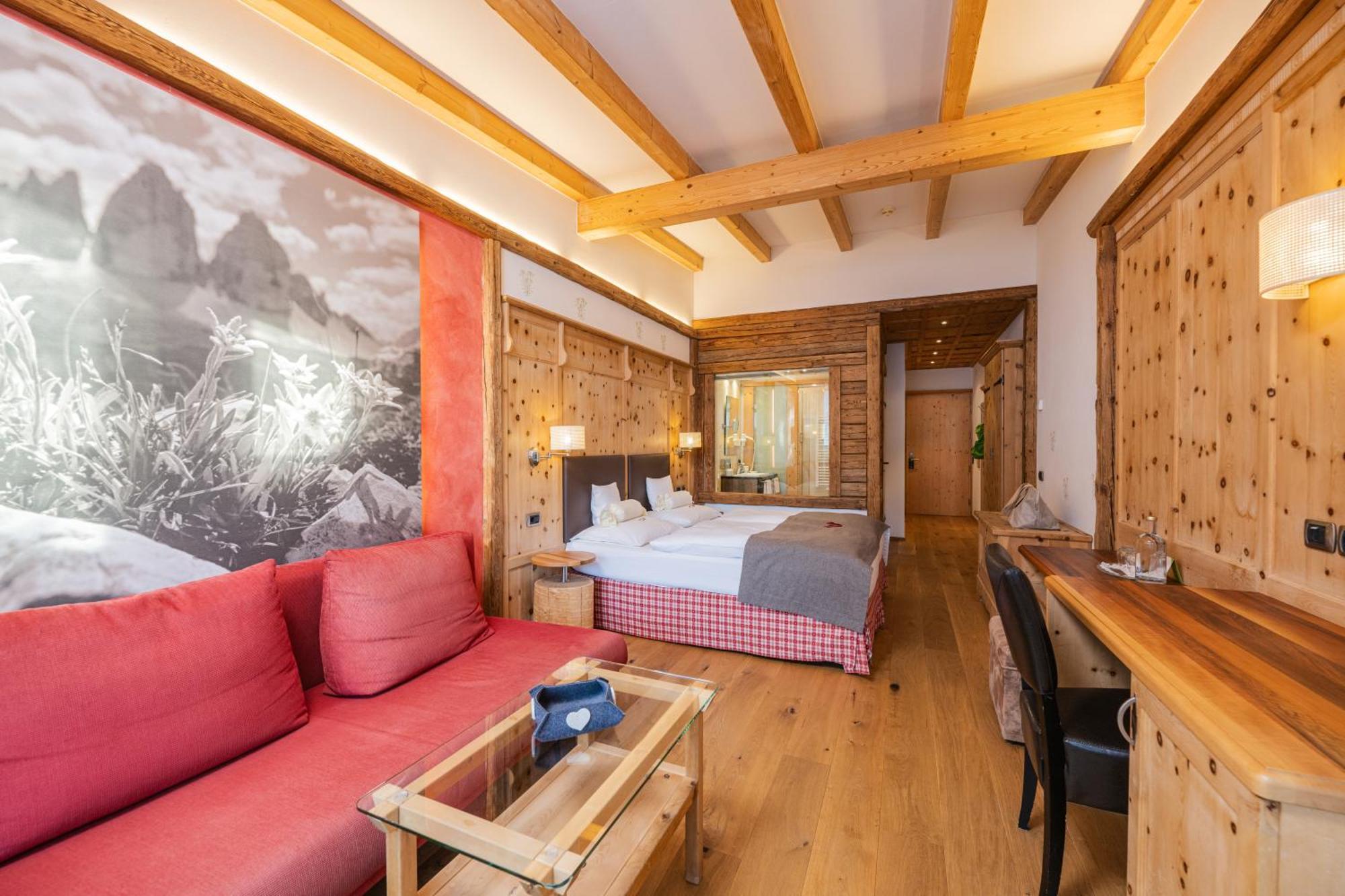 Alpenwellnesshotel St. Veit Sexten Esterno foto