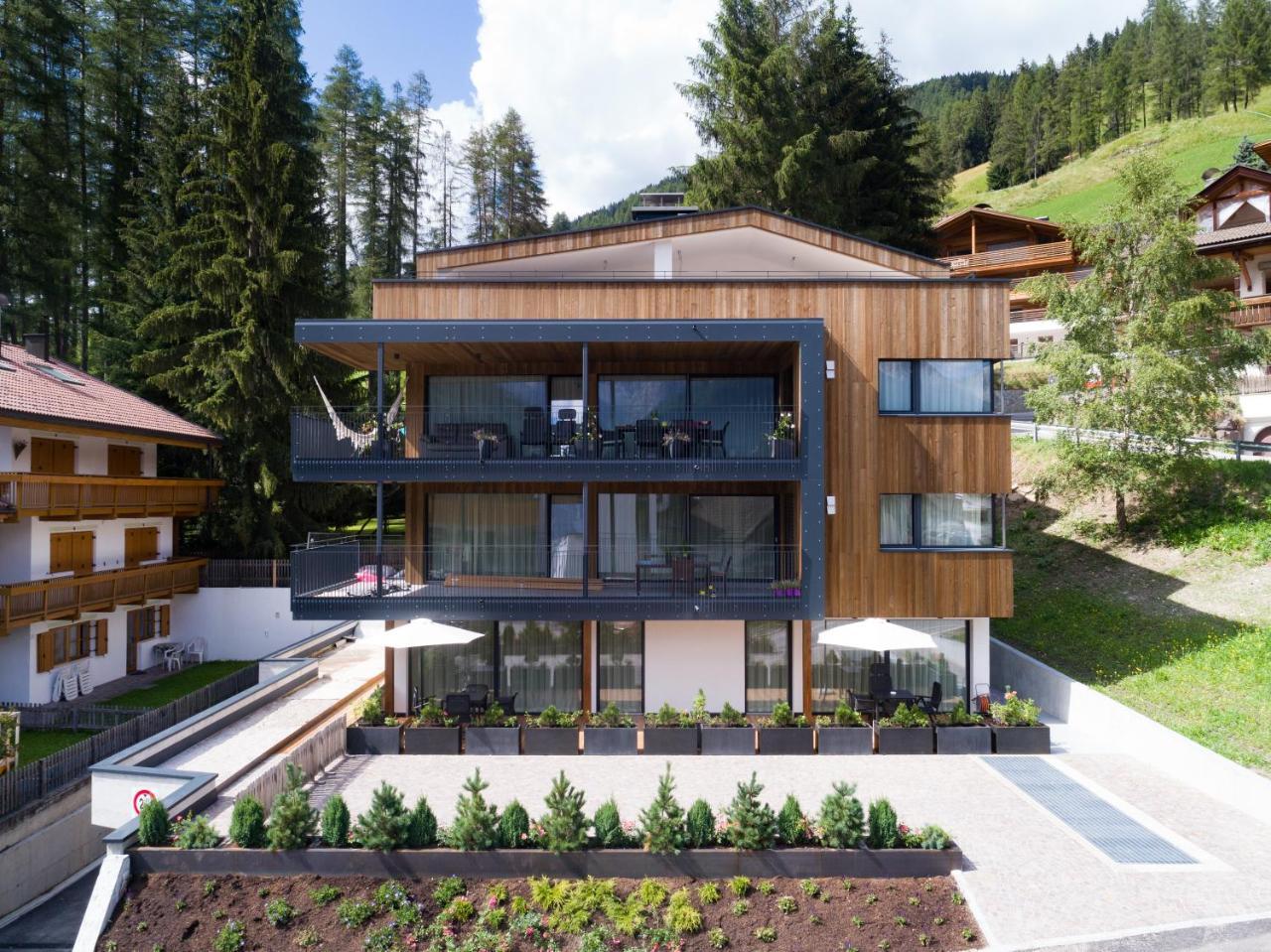 Alpenwellnesshotel St. Veit Sexten Esterno foto
