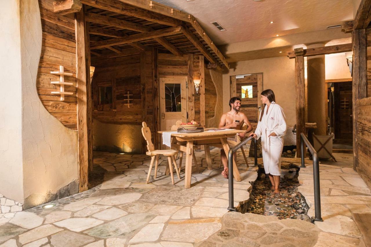 Alpenwellnesshotel St. Veit Sexten Esterno foto