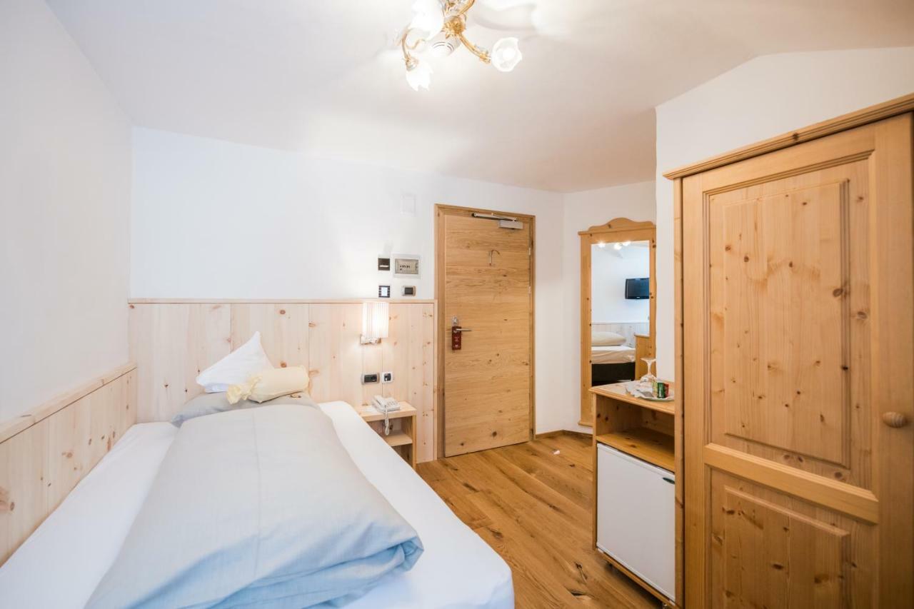 Alpenwellnesshotel St. Veit Sexten Esterno foto