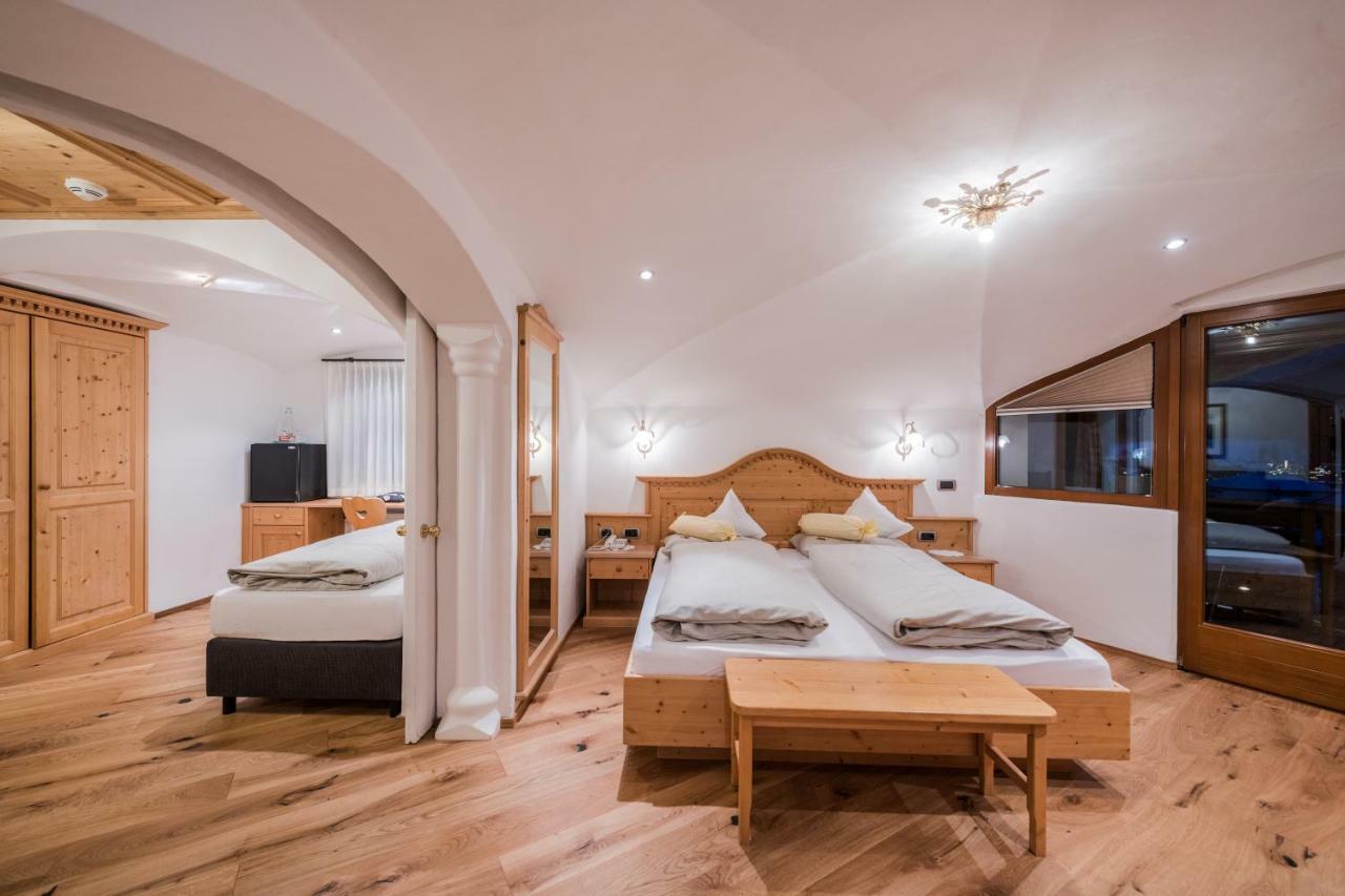 Alpenwellnesshotel St. Veit Sexten Esterno foto