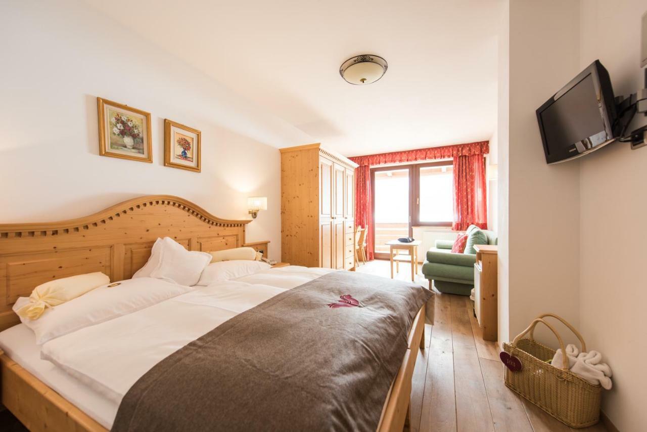 Alpenwellnesshotel St. Veit Sexten Camera foto