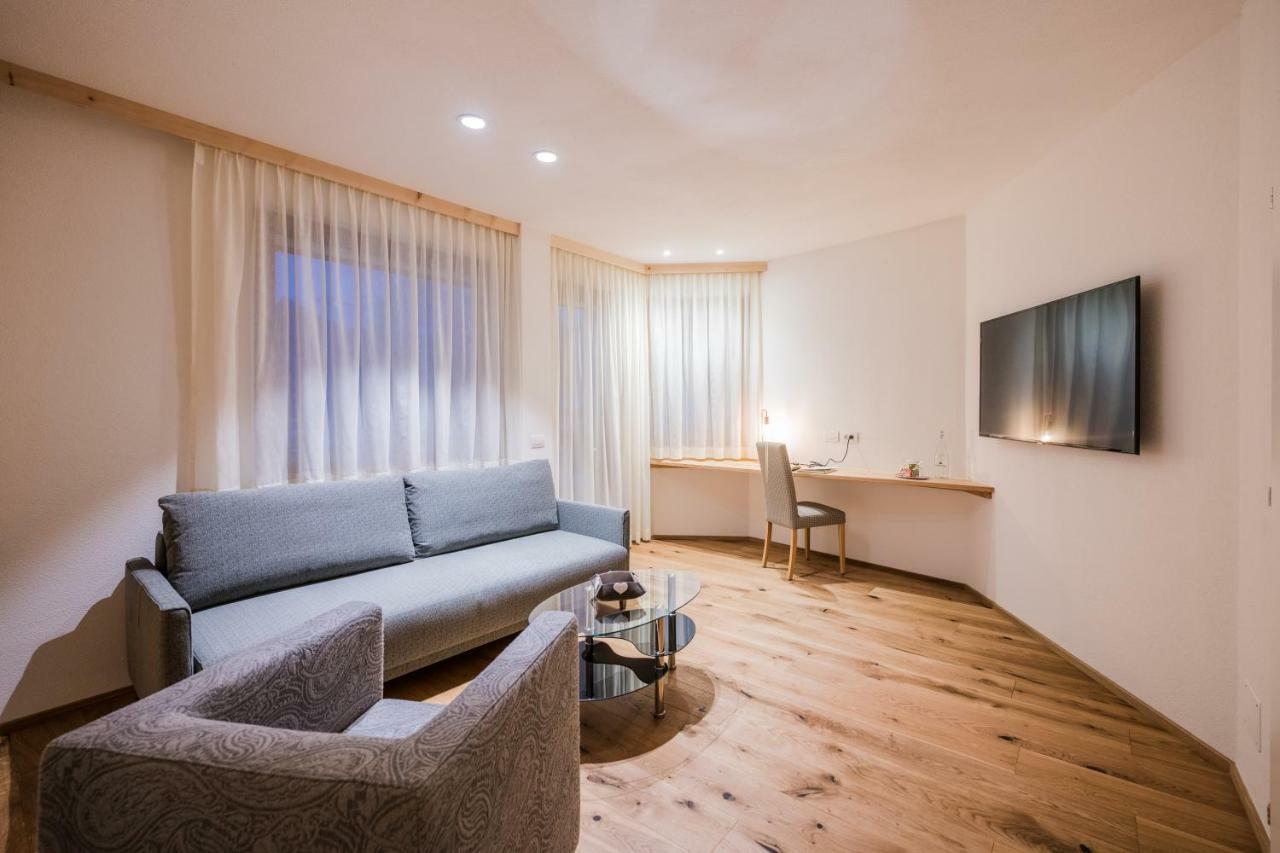 Alpenwellnesshotel St. Veit Sexten Esterno foto