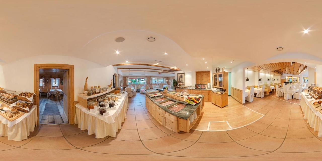 Alpenwellnesshotel St. Veit Sexten Esterno foto