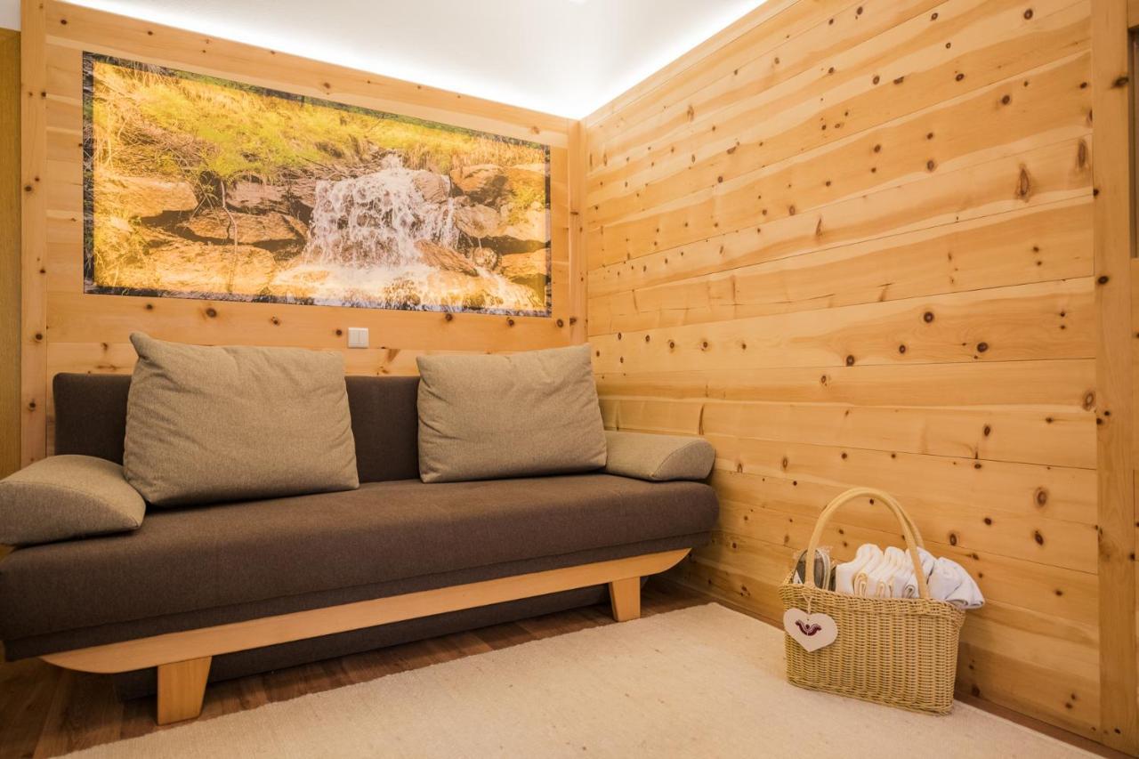 Alpenwellnesshotel St. Veit Sexten Esterno foto